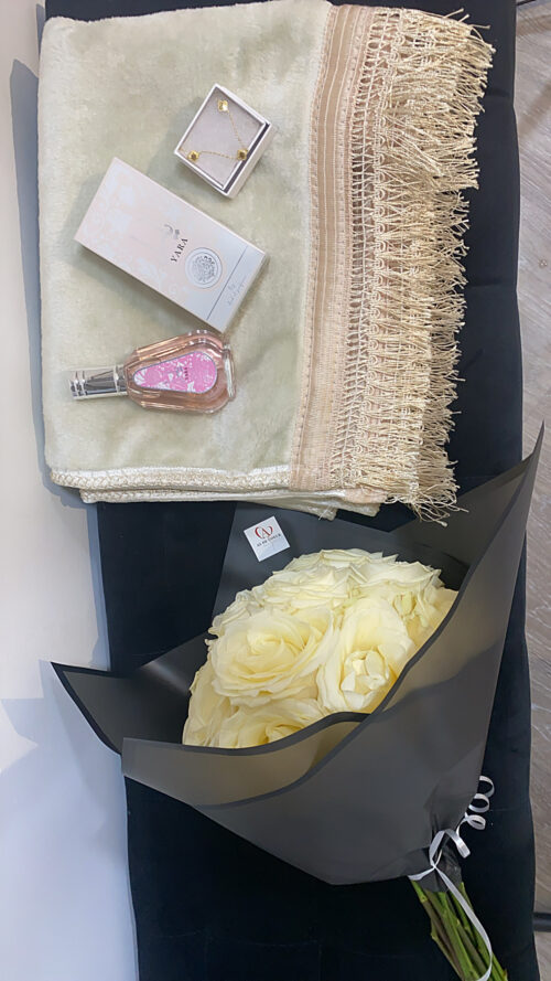 Pack White flower